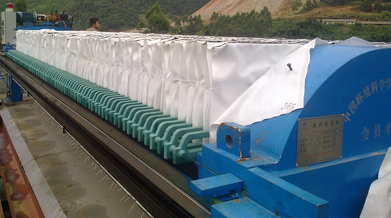 從了解詳細(xì)工作流程入手,提高污泥廂式壓濾機(jī)效率