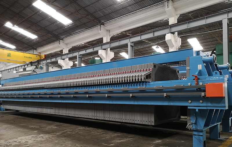 解析污泥廂式壓濾機在行業應用中的溫度影響要素