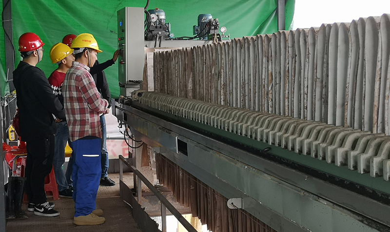 環(huán)保制砂生產(chǎn)線用廂式污泥壓濾機靠譜嗎?