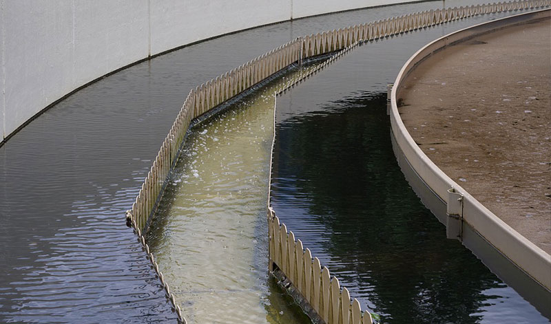 工業印染廢水處理方法及其原理分析