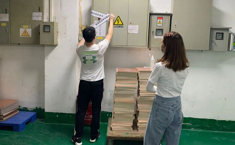 雷霆出擊，對違法排污企業(yè)零容忍！