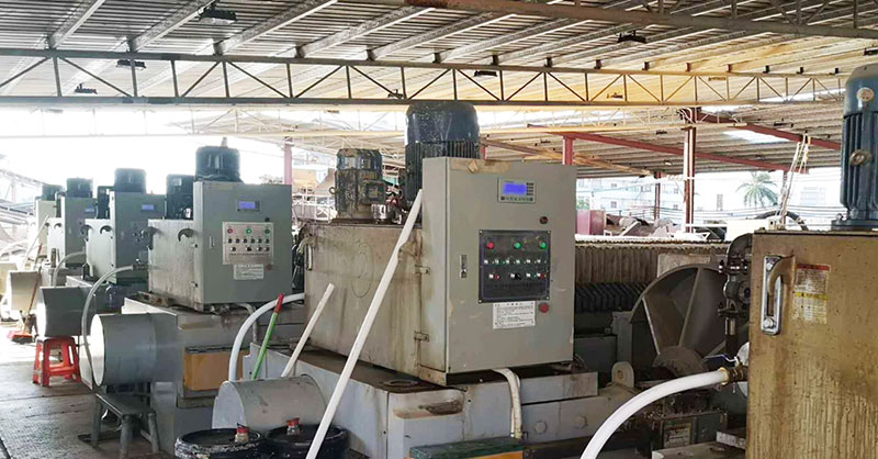 金凱地壓濾機廠家污泥壓濾機工作現場
